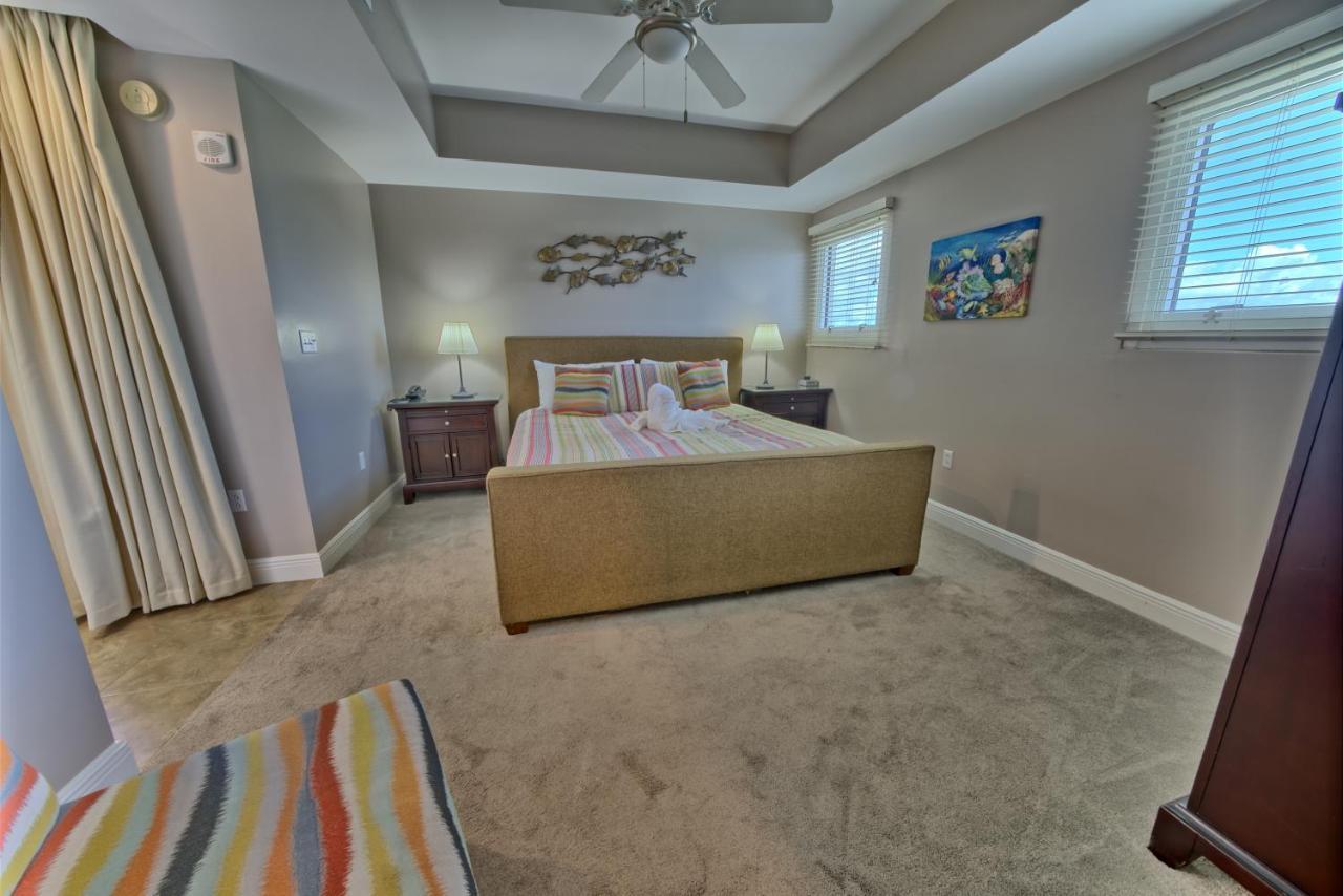 Sterling Breeze - Cozy Beachfront One Bedroom Condo Панама Сити Бийч Екстериор снимка