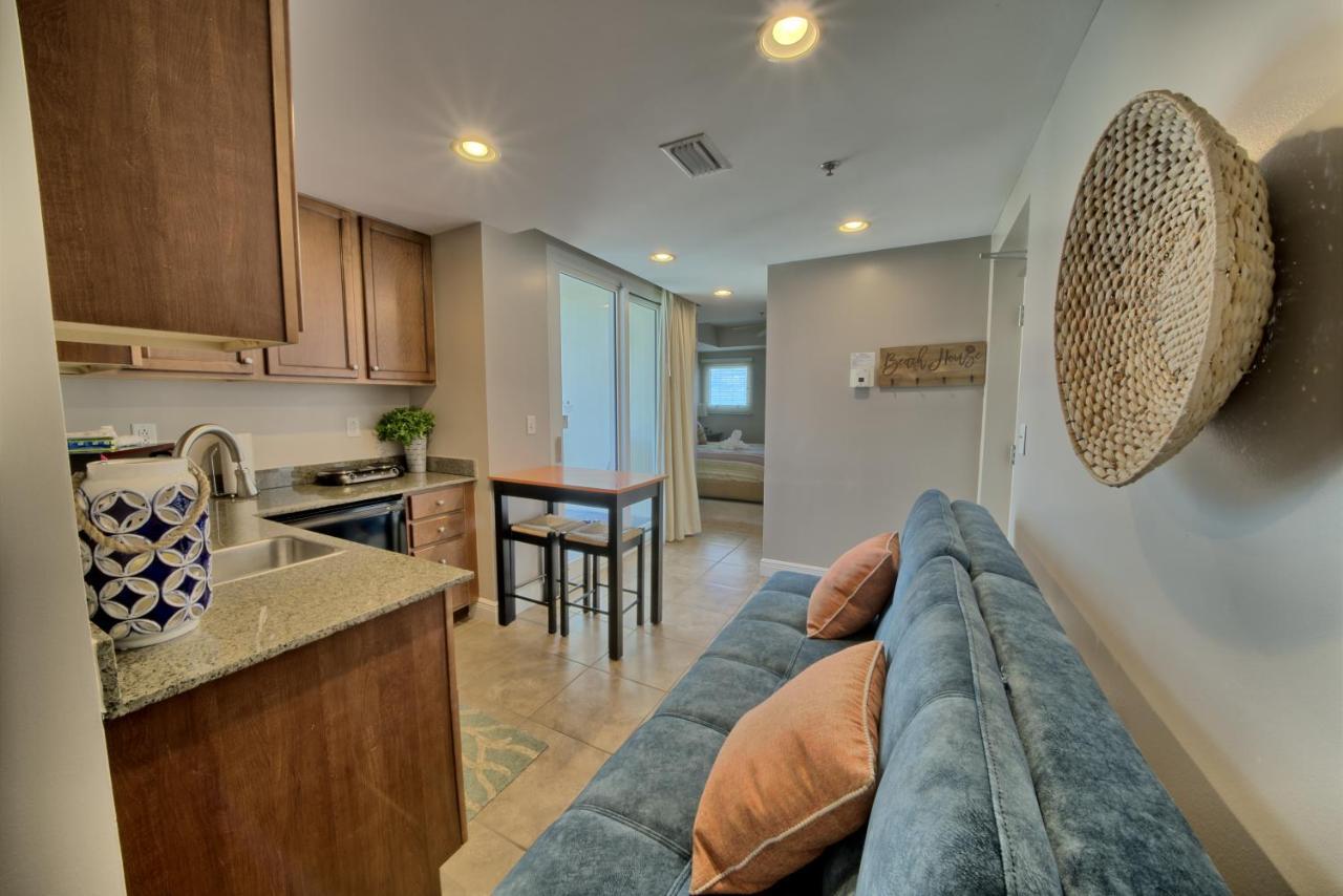 Sterling Breeze - Cozy Beachfront One Bedroom Condo Панама Сити Бийч Екстериор снимка